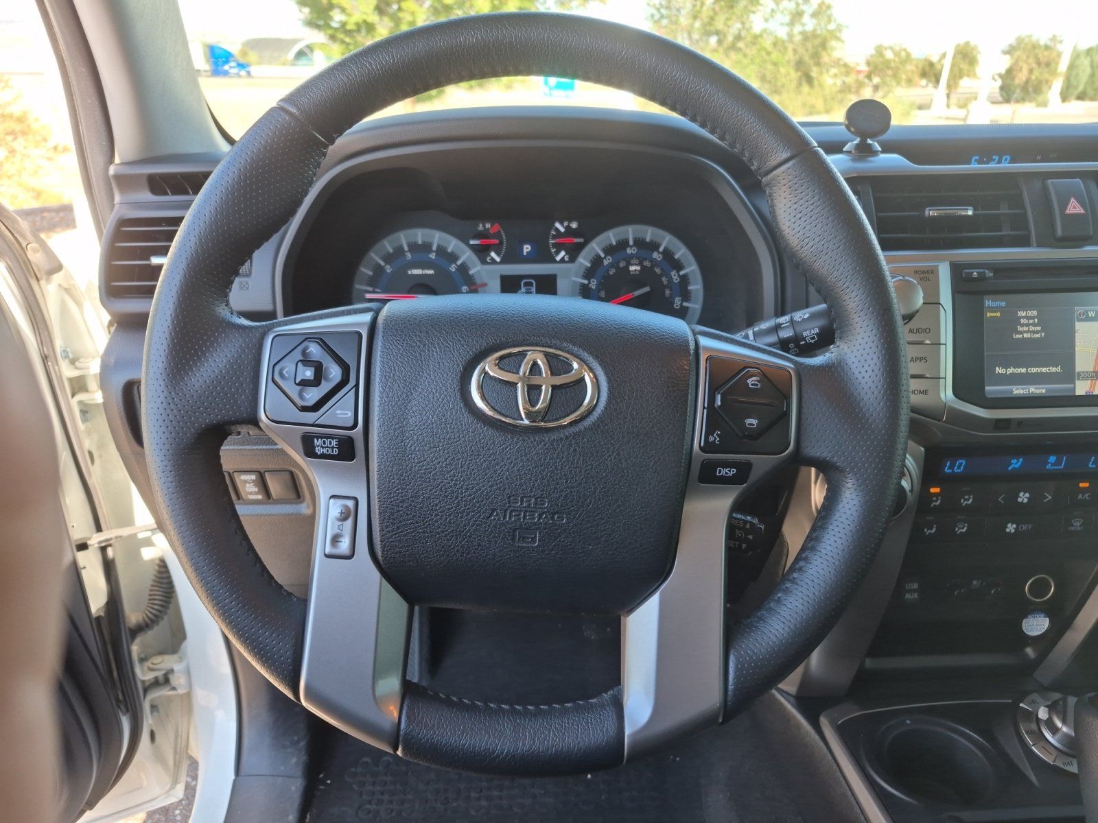 Used 2019 Toyota 4Runner SR5 AWD/4WD image 9