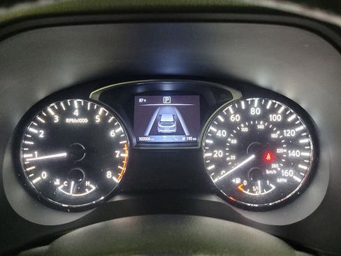 Used 2019 Nissan Pathfinder SV image 23