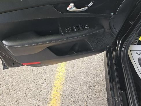 Used 2023 Kia Forte GT-Line w/ GT-Line Premium Package image 11