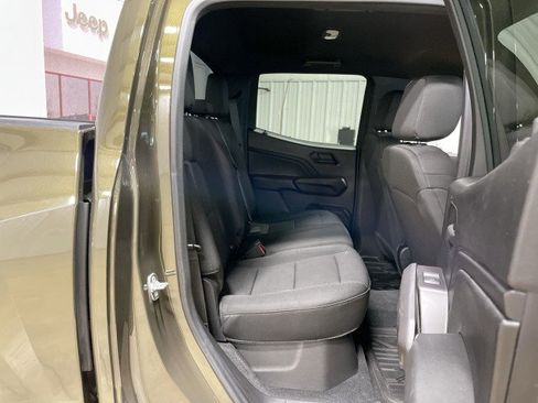 Used 2024 Chevrolet Colorado W/T image 27