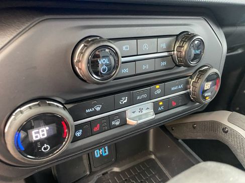 Used 2024 Ford Bronco Outer Banks AWD/4WD image 16