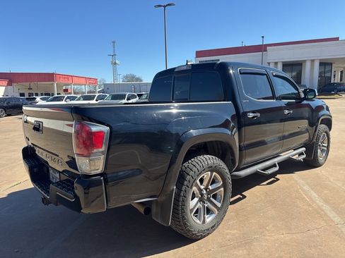 Used 2016 Toyota Tacoma Limited image 5