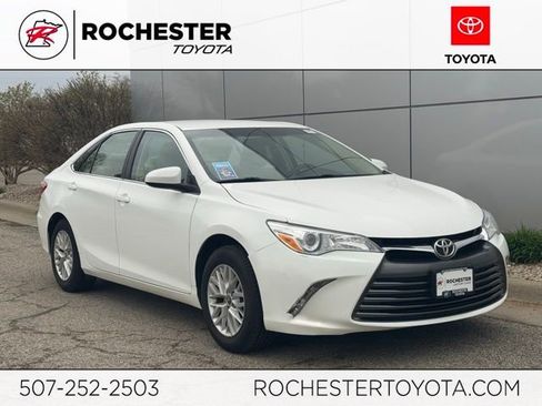 Used 2016 Toyota Camry LE FWD image 1