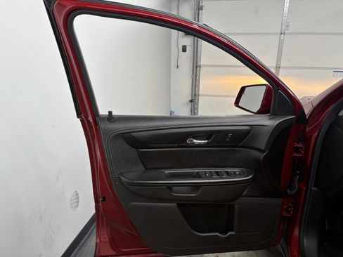 Used 2014 Chevrolet Traverse LT w/ All-Star Edition image 13