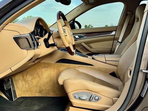 Used 2014 Porsche Panamera 4 AWD/4WD image 15