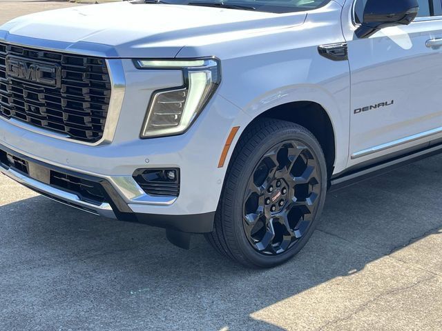 New 2026 GMC Yukon Denali w/ Denali Reserve Package AWD/4WD image 10