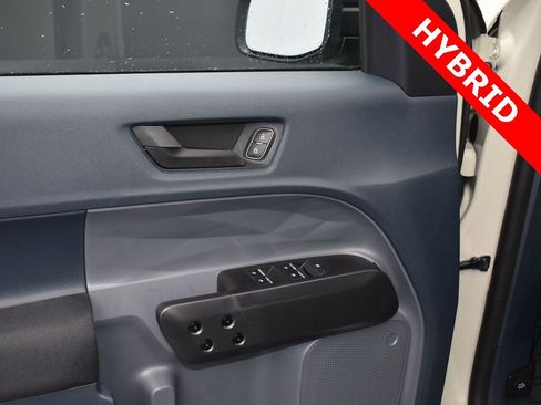 New 2025 Ford Maverick XL image 9