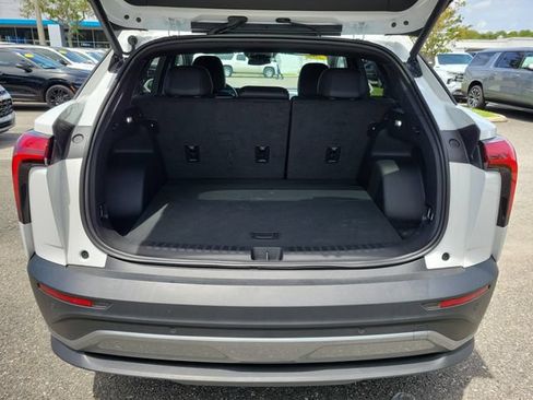 Used 2024 Chevrolet Blazer EV LT AWD/4WD image 12