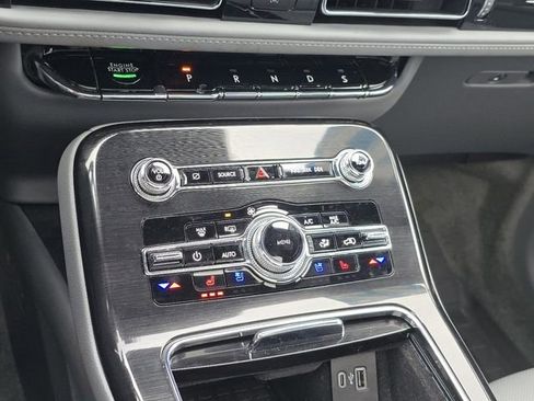 Used 2022 Lincoln Nautilus Reserve image 32