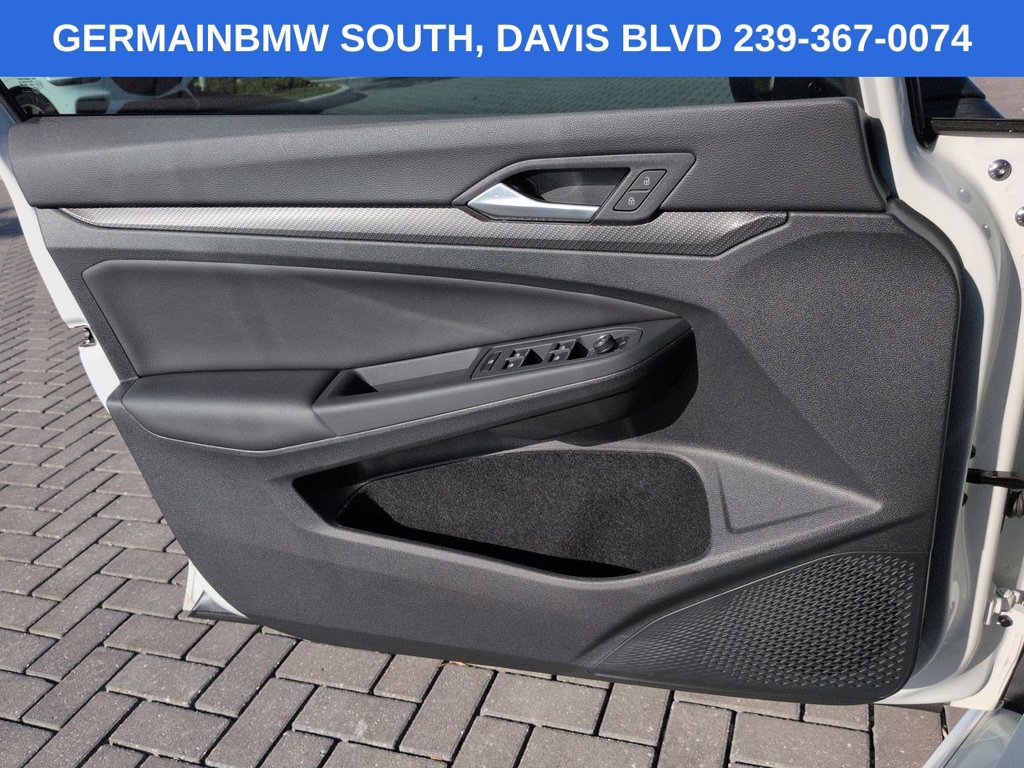 Used 2024 Volkswagen Golf R AWD/4WD image 29
