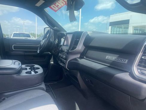 Used 2024 RAM 2500 Big Horn AWD/4WD image 31