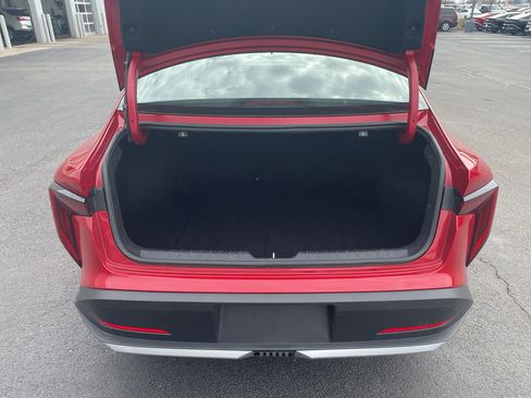 Used 2025 Kia K4 LXS image 9