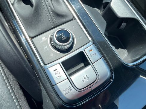 Used 2025 Kia Telluride S AWD/4WD image 21