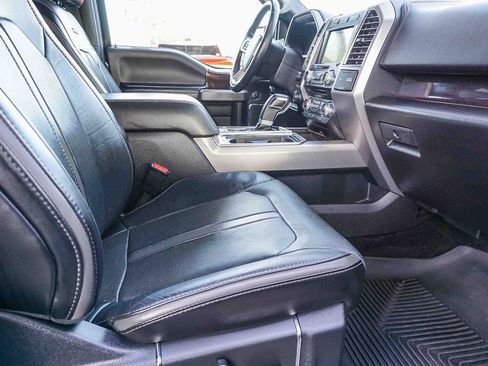 Used 2017 Ford F150 Platinum w/ Equipment Group 701A Luxury image 13