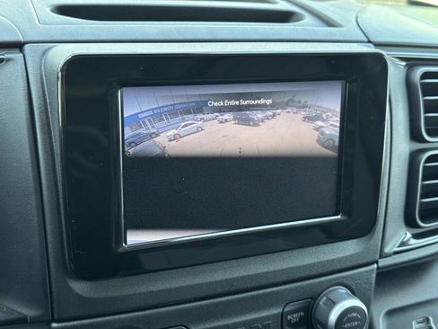 Used 2025 RAM ProMaster 2500 w/ Convenience Group FWD image 18