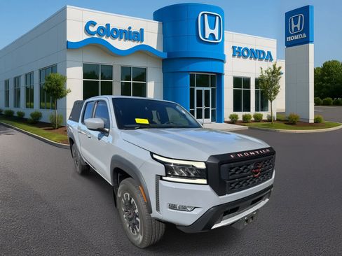 Used 2022 Nissan Frontier PRO-4X w/ Technology Package image 9