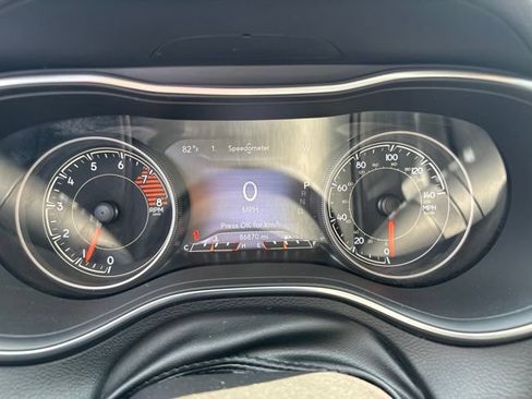 Used 2019 Jeep Cherokee Trailhawk w/ Cold Weather Group AWD/4WD image 5