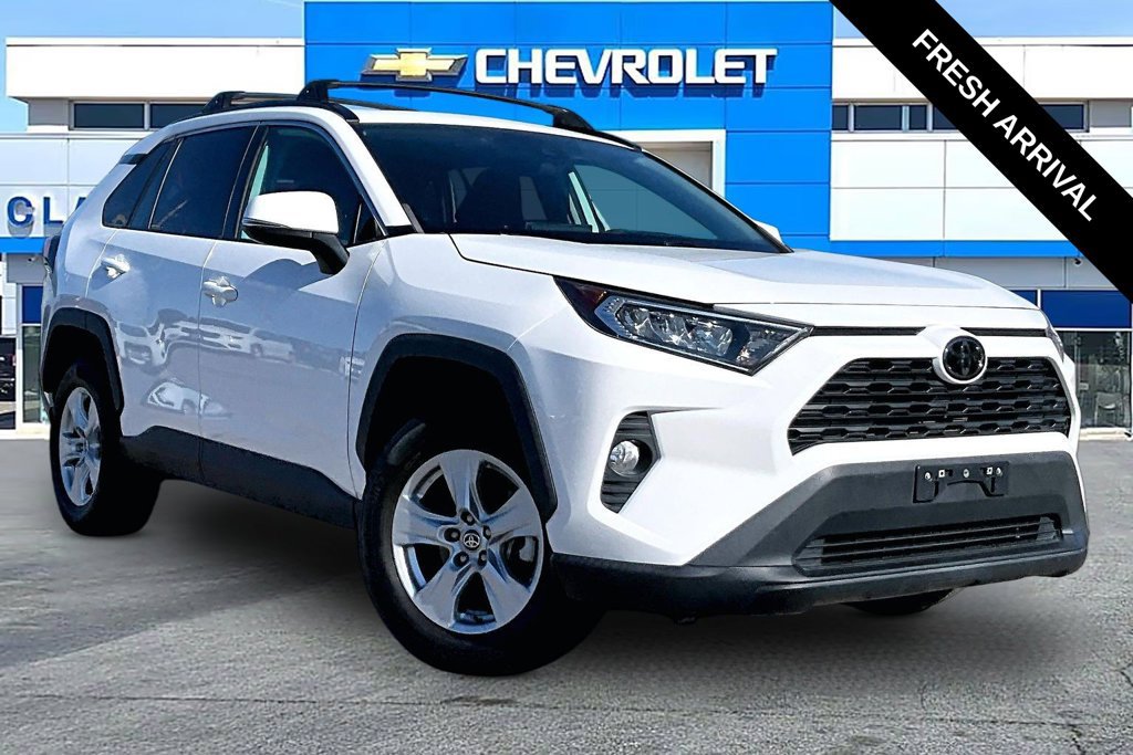 Used 2021 Toyota RAV4 XLE w/ Convenience Package AWD/4WD image 1