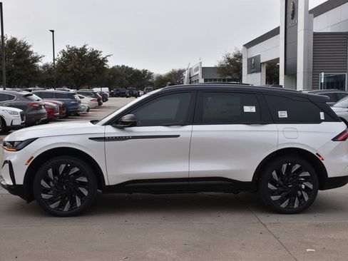 New 2026 Lincoln Nautilus Reserve w/ Jet Appearance Package image 11