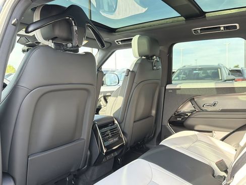 New 2026 Land Rover Range Rover Sport Dynamic SE image 11