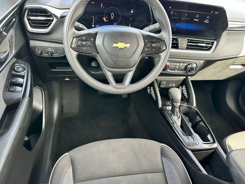 Used 2024 Chevrolet TrailBlazer LS image 8