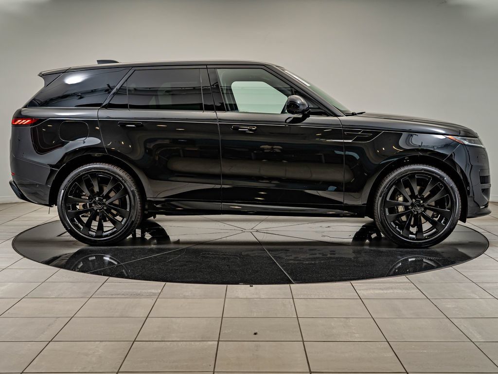 New 2026 Land Rover Range Rover Sport Dynamic SE AWD/4WD image 11