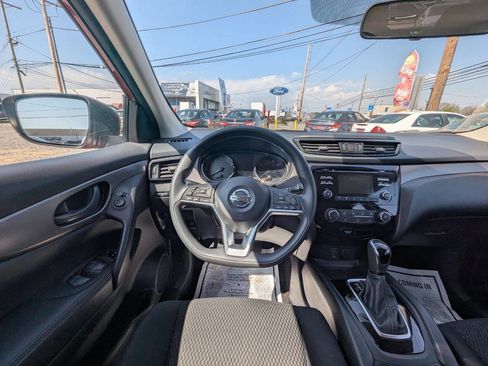 Used 2018 Nissan Rogue Sport S w/ S Appearance Package image 26