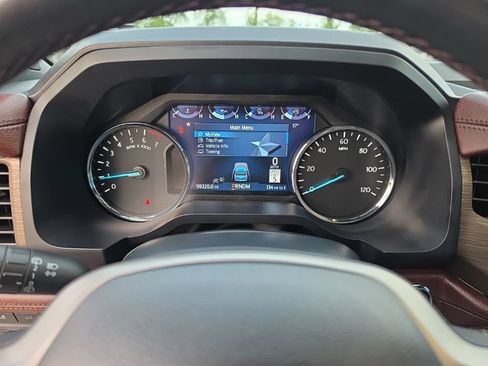 Used 2024 Ford Expedition Limited AWD/4WD image 8