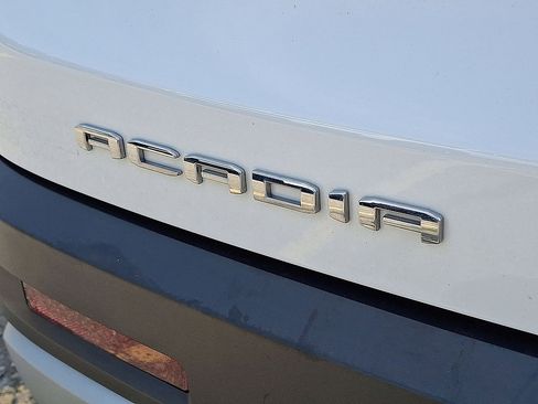 Used 2023 GMC Acadia SLT w/ Preferred Package AWD/4WD image 24