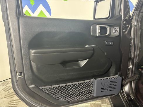 Used 2020 Jeep Gladiator Rubicon w/ LED Lighting Group image 20