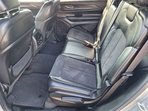 Used 2024 Jeep Grand Cherokee L Altitude image 8