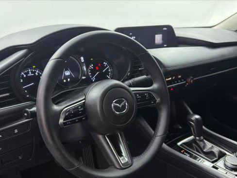 Used 2024 MAZDA MAZDA3 s FWD image 20