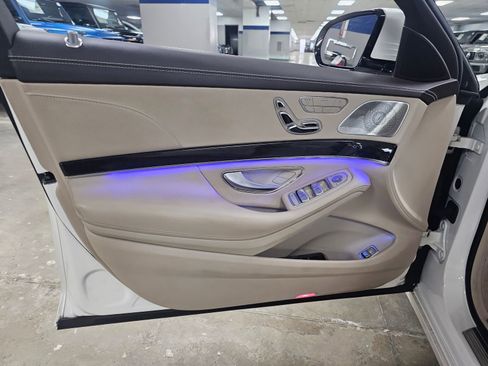 Used 2018 Mercedes-Benz S 560 Sedan image 11