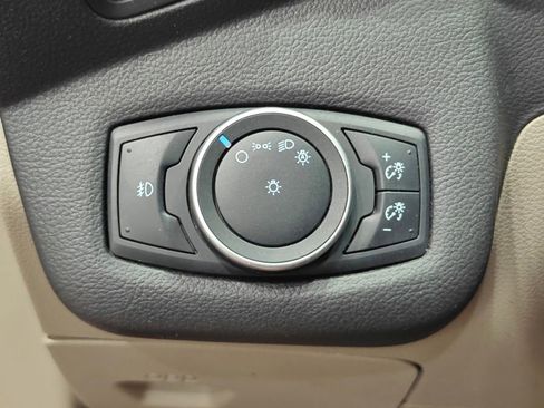 Used 2016 Ford C-MAX SEL w/ Equipment Group 302A FWD image 45