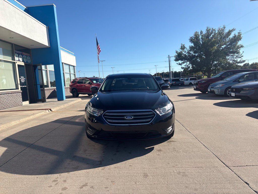 Used 2016 Ford Taurus SEL w/ Equipment Group 201A FWD image 2