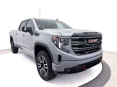 Used 2025 GMC Sierra 1500 AT4 w/ AT4 Preferred Package AWD/4WD image 16