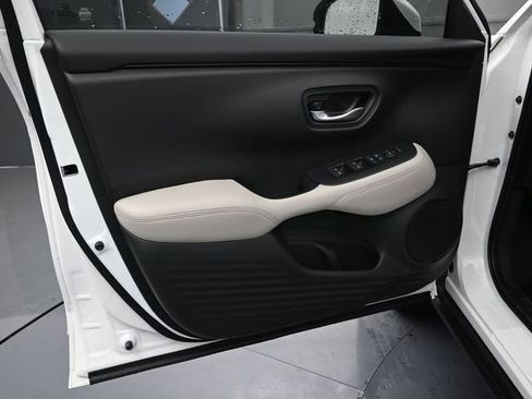 New 2026 Honda HR-V LX image 4