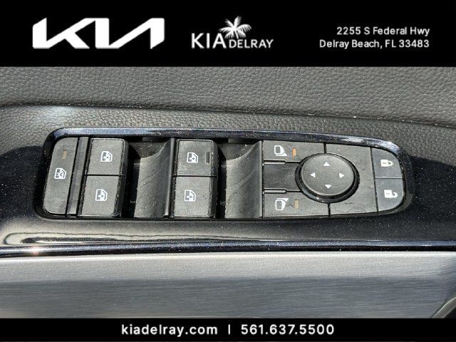 Used 2024 Nissan Pathfinder SL AWD/4WD image 16