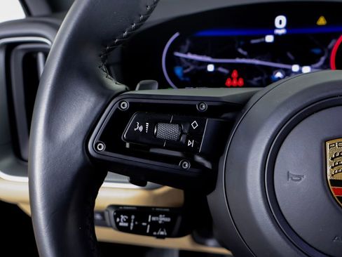 Certified 2024 Porsche Cayenne w/ Premium Package Plus (PFM) image 21