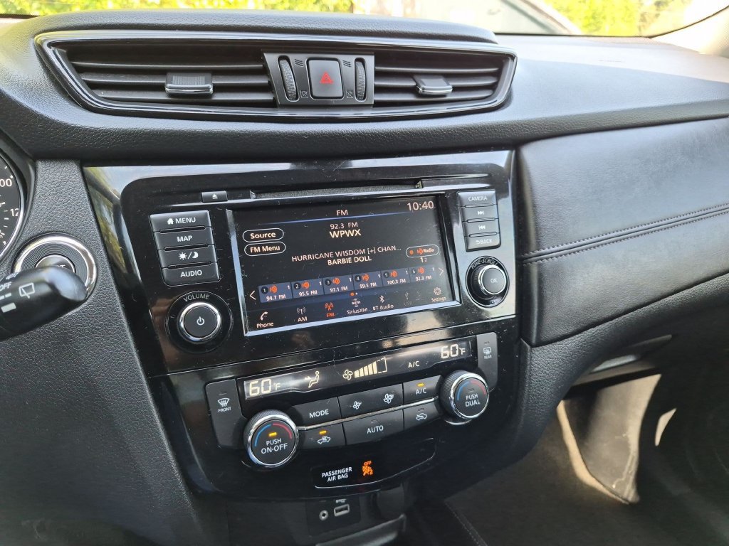 Used 2019 Nissan Rogue SL AWD/4WD image 17