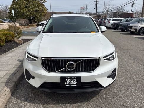 Used 2025 Volvo XC40 B5 Core AWD/4WD image 8