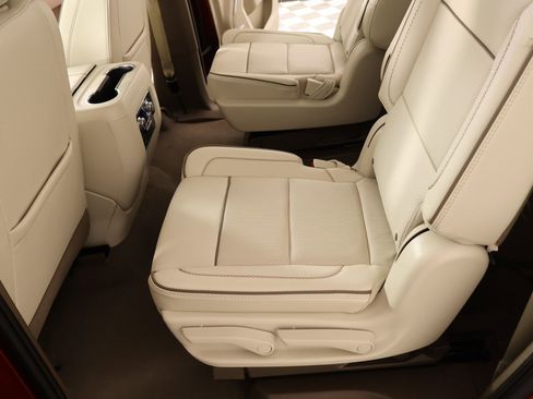 Used 2024 GMC Yukon Denali w/ Max Trailering Package image 11