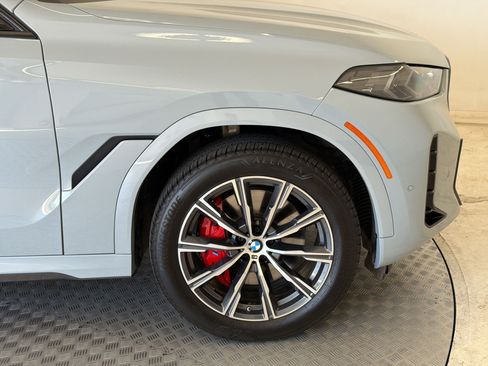Certified 2025 BMW X6 xDrive40i w/ Premium Package AWD/4WD image 13