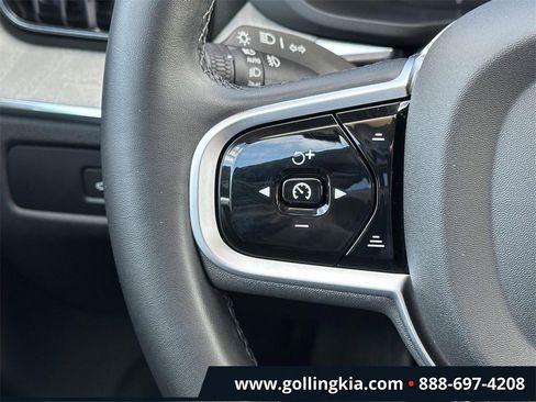 Used 2025 Volvo XC60 B5 Plus w/ Climate Package image 21