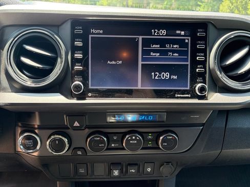 Used 2023 Toyota Tacoma TRD Sport AWD/4WD image 18