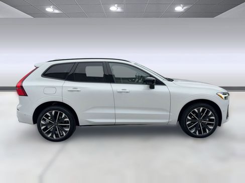 New 2026 Volvo XC60 B5 Ultra w/ Protection Package Premier image 8