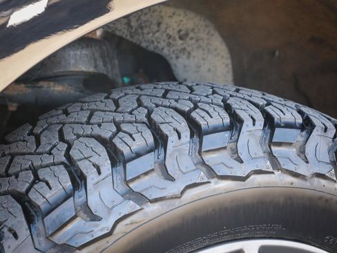 Used 2023 Ford F150 Lariat w/ Equipment Group 502A High image 11