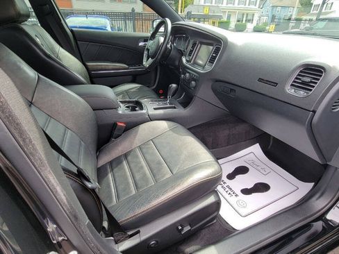 Used 2014 Dodge Charger R/T RWD image 19