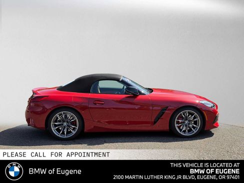 Used 2026 BMW Z4 M40i w/ Premium Package RWD image 2