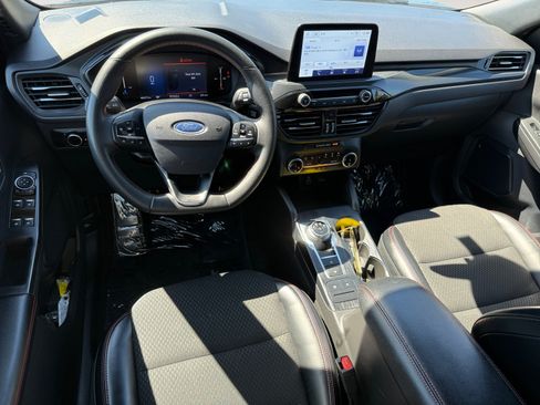 Certified 2025 Ford Escape ST-Line FWD image 15